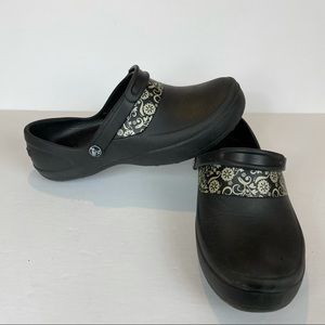 Women’s Floral Crocs Size 10